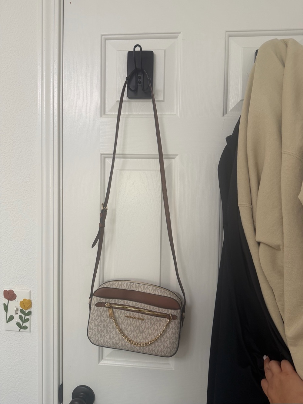 Michael Kors Jet Set Large Chain Crossbody Vanilla MK Signature